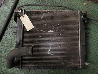 CATERPILLAR Used Radiator