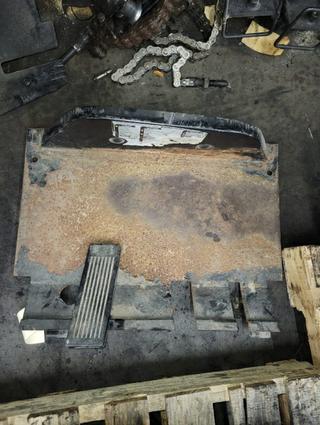 CATERPILLAR Used Floor Plate