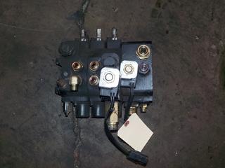 DOOSAN Used 3 Spool Hydraulic Control Valve
