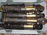 Caterpillar Lh Tilt Cylinder Assembly photo